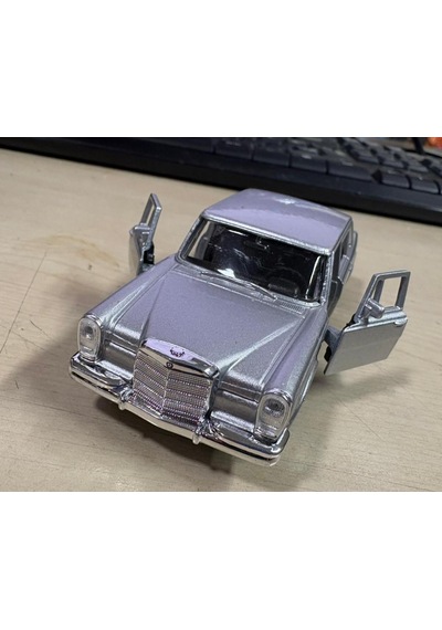 Oyuncak Metal Model Araba 1/36 Çek Bırak Gümüş Gri 1963 Mercedes Benz 600