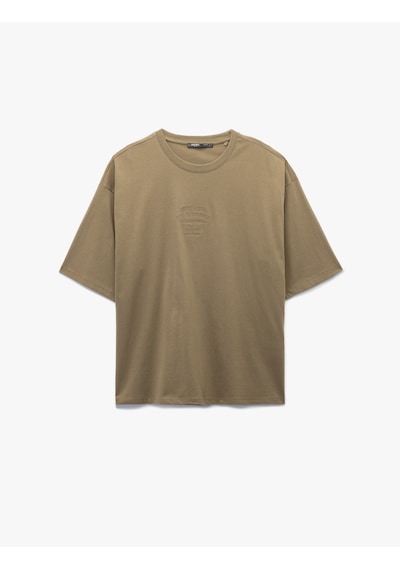 Koton Pamuklu Bisiklet Yaka Tok Kumaş Slogan İşlemeli Kısa Kollu Oversize Tişört Haki 5sam10180hk Haki Koton Pamuklu Bisiklet Yaka Tok Kumaş Slogan İşlemeli Kısa Kollu Oversize Tişört Haki 5sam10180hk Haki