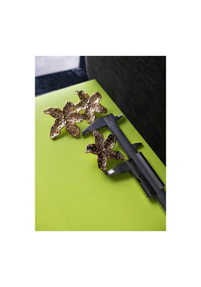 Ekstra Büyük Çiçek Parlak Gold Metal Düğme 3 Adet 5.5 Mm