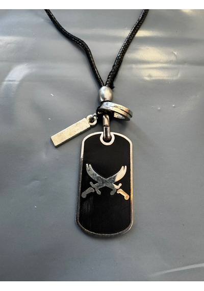 Siyah Plaka Figürlü Kolye Siyah Kordonlu Unisex Tasarım Çok renkli