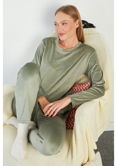 Fullamoda I Love Winter Kabartma Baskılı Kadife Pijama Takımı Yeşil
