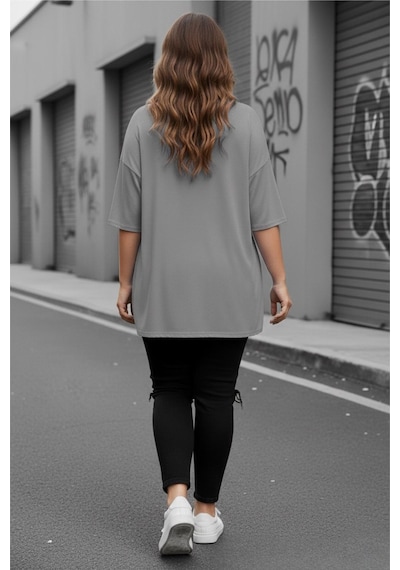 Mily Kadın Büyük Beden Battal Basic Bisiklet Yaka Pamuklu T-shirt Rahat Kesim Unisex Sevgili Kombini Gri Mily Kadın Büyük Beden Battal Basic Bisiklet Yaka Pamuklu T-shirt Rahat Kesim Unisex Sevgili Kombini Gri