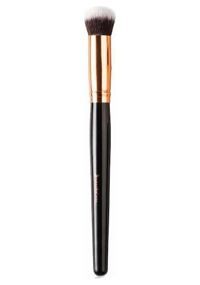 Nascita Professional Oval Yapılı Kapatıcı Fırçası 136