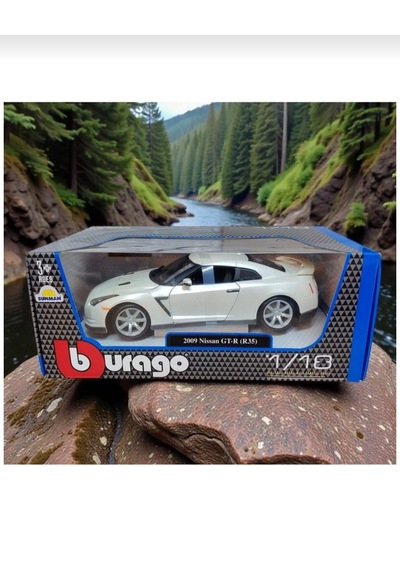 Burago 1:18 2009 Nissan Gt-r R35 Özel Renk Sedefli Beyaz Model Araba