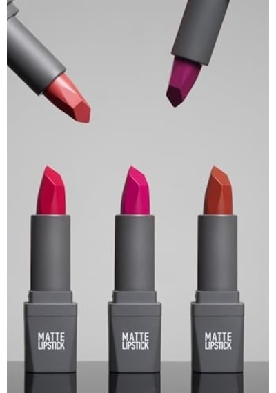 Yoğun Renk Veren Uzun Süre Kalıcı Nemlendirici Kadifemsi Mat Ruj - Lipstick 424 Ruby Red 0