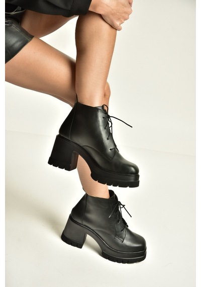 Fox Shoes Z965065909 Siyah Kalın Topuklu Kadın Bot