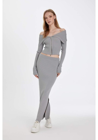 DeFacto Slim Fit Dar Kesim Esnek Belli Basic Düz Yırtmaçlı Maxi Triko Etek D5390AX24AUGR90 Gri