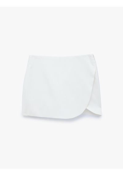 Koton Slim Fit Cepli Kruvaze Süper Mini Şort Etek Beyaz 7wak70022pw