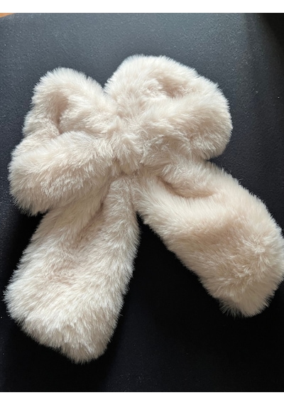 Peluş Fiyonk Toka Krem