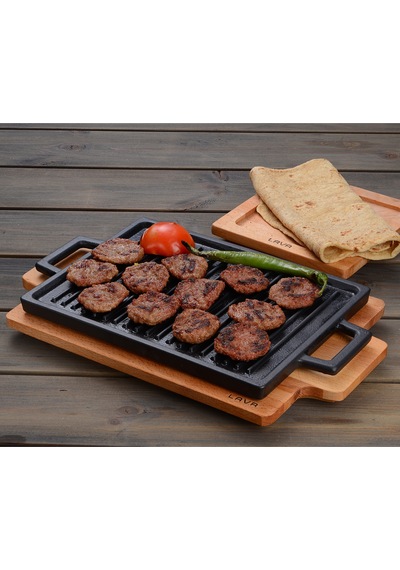 Lava Döküm Dikdörtgen Hot Plate. Ahşap Altlıklı. Ölçü 22x30CM.