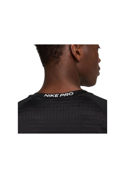 Nike Pro Erkek Siyah Antrenman T-shirt Hj4055-010 Siyah Nike Pro Erkek Siyah Antrenman T-shirt Hj4055-010 Siyah