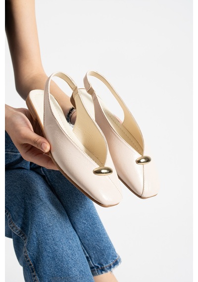 Polomia Comfort Kadın Küt Burun V Kesim Rugan Gold Düğme Aksesuar Ayarlanabilir Sandalet Flat Şık Babet Bej Polomia Comfort Kadın Küt Burun V Kesim Rugan Gold Düğme Aksesuar Ayarlanabilir Sandalet Flat Şık Babet Bej