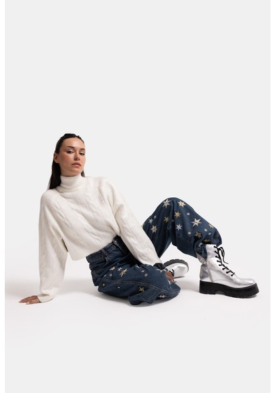 Kadın Koyu Kot 1w6-8 Mega Baggy Yıldız Nakış Detaylı Özel Tasarım Denim Jean