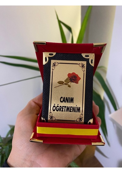 Öğretmenler Günü Hediye Kutusu Broş Parfüm Plaket Peluş Anahtarlık Kırmızı
