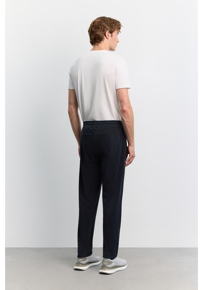 Avva Erkek Siyah Beli Lastikli Bağcıklı Soft Touch Regular Fit Eşofman Altı A62y3400 Avva Erkek Siyah Beli Lastikli Bağcıklı Soft Touch Regular Fit Eşofman Altı A62y3400