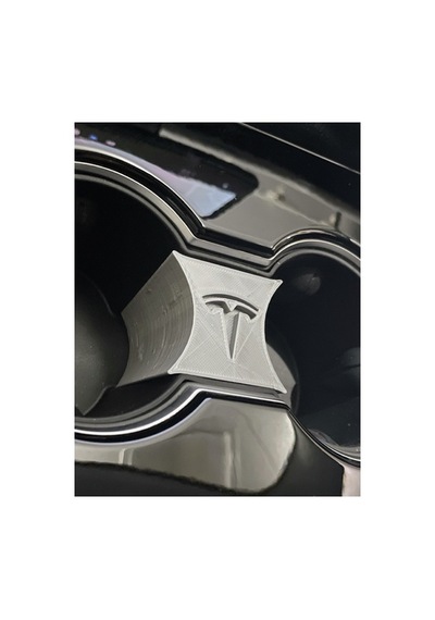 Tesla Model 3 Bardaklık Ayırıcısı