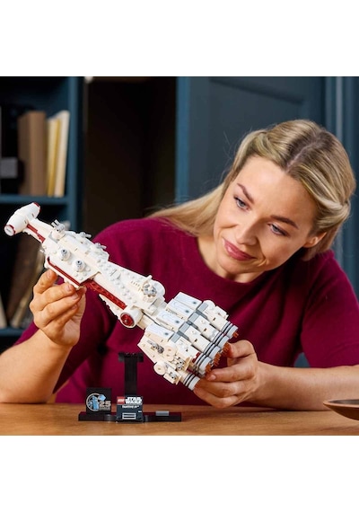 LEGO® Star Wars™ Tantive IV™ 75376 Yetişkinler için Koleksiyonluk ve Sergilenebilir Model Yapım Seti - 654 Parça