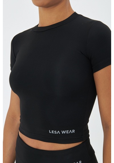 Lesa Wear Soft Touch Bedene Oturan Spor Crop T-shirt Short Fitted Siyah