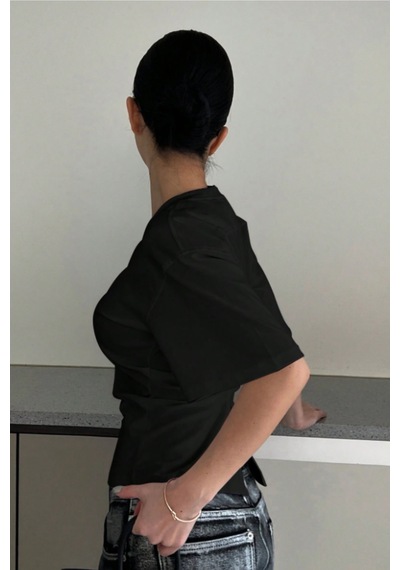 Kadın Siyah Kısa Kollu Sırt Dekolteli Slim Fit Bluz/t-shirt Siyah