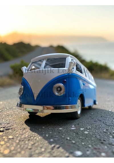 Nostaljik Mavi Volkswagen Type 2 Type 2 Split Screen Sesli Ve Işıklı 1/36 Ölçek Metal Çek Bırak Kapılar Açılır Model Araba Çok Renkli Nostaljik Mavi Volkswagen Type 2 Type 2 Split Screen Sesli Ve Işıklı 1/36 Ölçek Metal Çek Bırak Kapılar Açılır Model Araba Çok Renkli