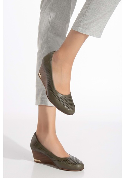 Analin Shoes Kadın Hakiki Deri Petek Baskılı Dolgu Topuklu Ayakkabı Dark Olive