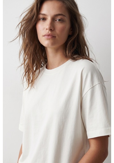 Elemge Pamuk Süprem Kadın Boxy Fit Ekru T-shirt Bol Kesim Düşük Omuzlu Bisiklet Yaka Krem Oversize Tişört