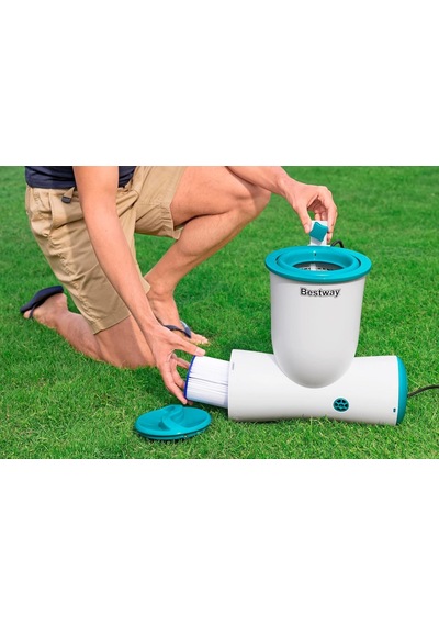 Skimatic 2 574 Litre Filtre Pompası Ve Sıyırıcı 40,5 Cm X 25 Cm X 42,5 Cm Yeşil/beyaz