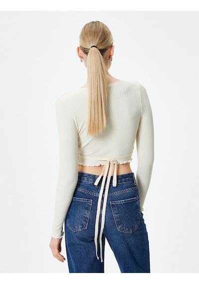 Koton Kruvaze Crop Bluz Bağlamalı V Yaka Uzun Kollu Ribanalı Bej 4sak80176ek 4SAK80176EK050 Ekru Koton Kruvaze Crop Bluz Bağlamalı V Yaka Uzun Kollu Ribanalı Bej 4sak80176ek 4SAK80176EK050 Ekru