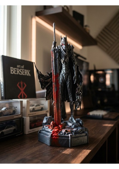 Berserk Guts Berserker Zırhlı Kan Detaylı 3d Tasarım Mini Heykel 15 Cm