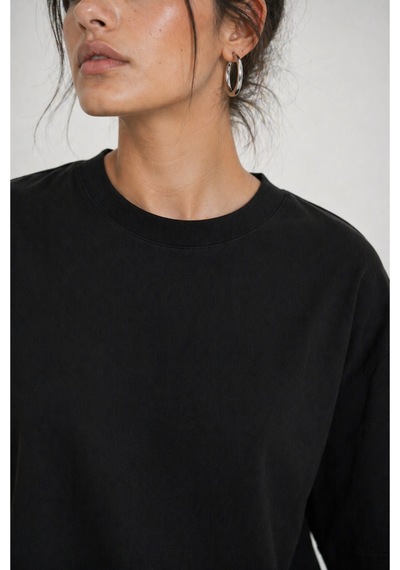 Modivibe Kadın Oversize T-shirt %100 Organik Pamuklu Kalın Dokulu Fit Yuvarlak Yakalı Siyah Modivibe Kadın Oversize T-shirt %100 Organik Pamuklu Kalın Dokulu Fit Yuvarlak Yakalı Siyah