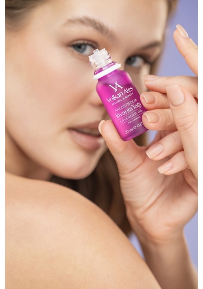 Volkan Ates Natural & Beauty Lavandula Angustifolia Saf Lavanta Yağı İçten Damlalıklı 20 Ml