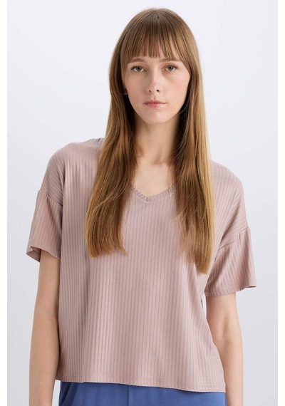 DeFacto Regular Fit V Yaka Casual Kısa Kollu Pijama Üstü-Fall in Love B6181AX24SPBN502