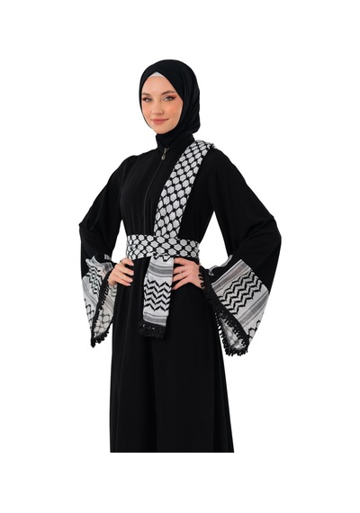 Zaytoon Fermuarlı Filistin Kefiye Desenli Geniş Püsküllü Kolları Dik Yakalı Siyah Filistin Elbise C100049 Siyah Zaytoon Fermuarlı Filistin Kefiye Desenli Geniş Püsküllü Kolları Dik Yakalı Siyah Filistin Elbise C100049 Siyah