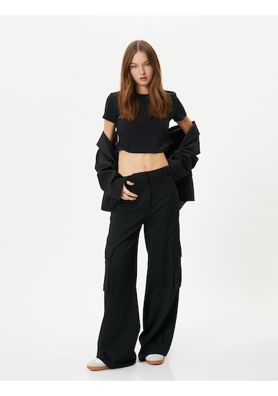 Koton Crop Tişört Pencere Detaylı Kısa Kollu Bisiklet Yaka Pamuklu Siyah 4sal10023ık 4SAL10023IK999 Siyah Koton Crop Tişört Pencere Detaylı Kısa Kollu Bisiklet Yaka Pamuklu Siyah 4sal10023ık 4SAL10023IK999 Siyah