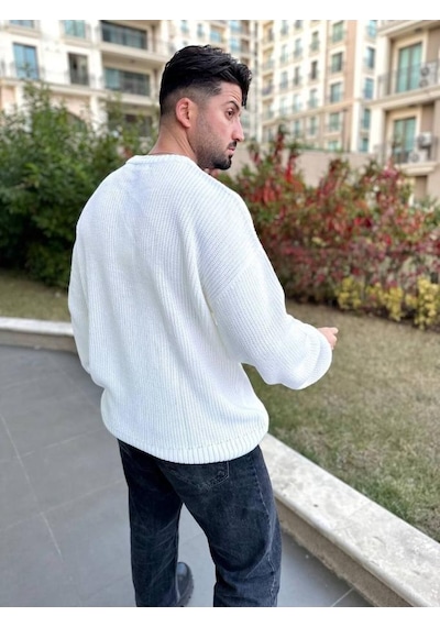 Kazak Oversize Çift Kat Örme Naturel Pamuk Bisiklet Yaka Bol Kesim Tüylenmeyen Salaş Örme Triko Ekru Kazak Oversize Çift Kat Örme Naturel Pamuk Bisiklet Yaka Bol Kesim Tüylenmeyen Salaş Örme Triko Ekru