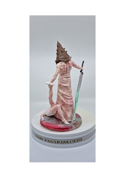 Pyramid Head 29 Cm Figür Silent Hill Nurse