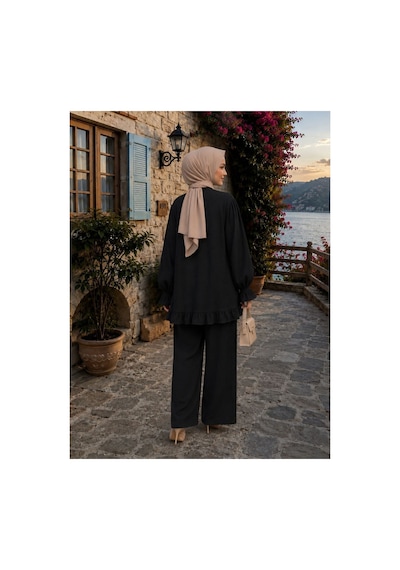 Hira Life Fashion Kadın Çilek Kumaş Dik Yaka Düğmeli Fırfır Detaylı Tesettür Tunik Pantolon İkili Takım Siyah Siyah