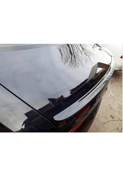 Volkswagen Passat B7 / B8 / 8.5 Bagaj Üstü Spoiler Piano Black