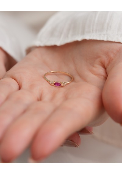 Debora Jewelry 14 Ayar Altın Markiz Model Pembe Taşlı Yüzük