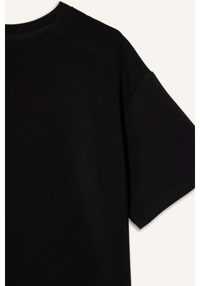 DeFactoFit Oversize Geniş Kalıp Bisiklet Yaka Sporcu Modal Kısa Kollu Siyah Tişört D7127AX25SPBK81 DeFactoFit Oversize Geniş Kalıp Bisiklet Yaka Sporcu Modal Kısa Kollu Siyah Tişört D7127AX25SPBK81