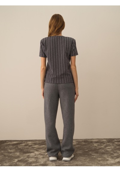 Xint Siyah Işıltılı Lurex Detaylı Regular Fit Bluz 602315