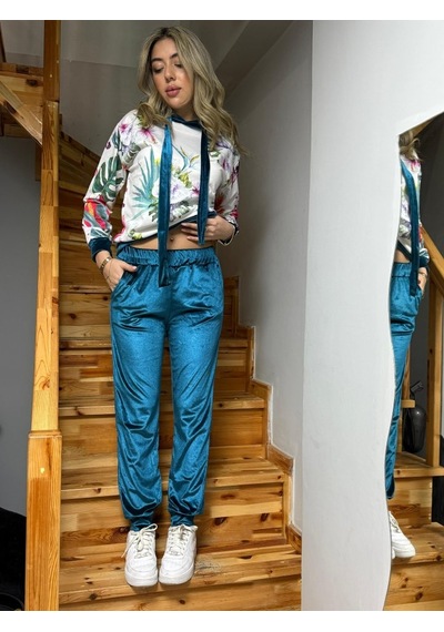 Ramımse Kadın Kadife Kumaş Uzun Kollu Kapüşon Detay Çiçek Baskılı Sweat Ve Pantolon Ikili Takım Mavi Ramımse Kadın Kadife Kumaş Uzun Kollu Kapüşon Detay Çiçek Baskılı Sweat Ve Pantolon Ikili Takım Mavi