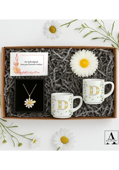 Bk Gift Kişiye Özel Papatya Temalı Hediye Seti-1 Kolye, Mum, 2 Adet Türk Kahvesi Fincanı, Not Kartı Ve Özel Kutulu Sevgiliye Hediye, Arkadaşa Hediye