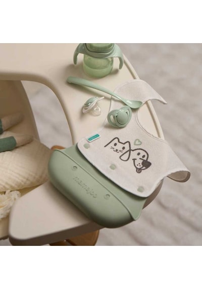 Mamajoo Silikon & Kumaş Katlanır Mama Önlüğü | 2-in-1 Powder Green + Kumaş Önlük