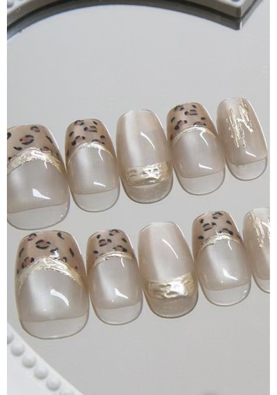 Small Beden Kısa Takma Tırnak 10 Adet Takma Tırnak Seti T045 Leopar Deseni