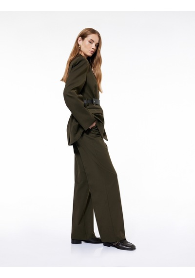 Koton Koton X Sima Tarkan - Nervürlü Cepli Straight Fit Kemerli Bol Paça Pantolon Yeşil 6wak40045ew Koyu Haki Koton Koton X Sima Tarkan - Nervürlü Cepli Straight Fit Kemerli Bol Paça Pantolon Yeşil 6wak40045ew Koyu Haki