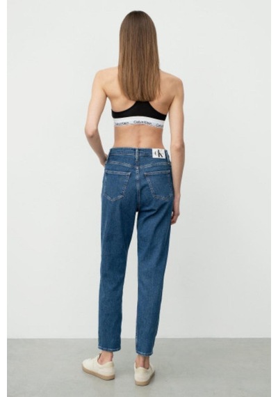 Calvin Klein Kadın Normal Bel Boru Paça Günlük Kullanım Mavi Jeans J20j221589-1bj-7861 Mavi Calvin Klein Kadın Normal Bel Boru Paça Günlük Kullanım Mavi Jeans J20j221589-1bj-7861 Mavi