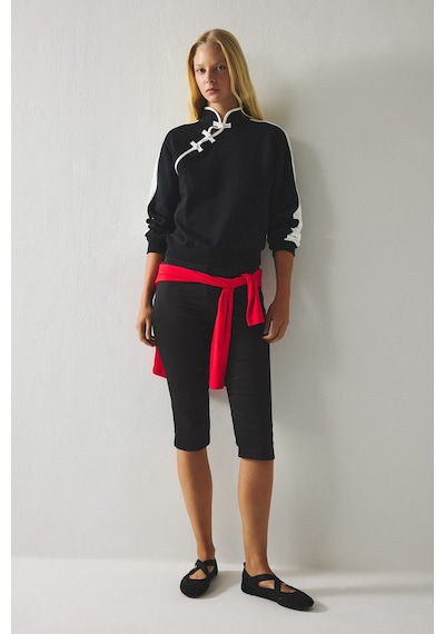 Defacto Kontrast Biyeli Asimetrik Düğmeli Sweatshirt I9640ax26aubk81 Siyah-bk81