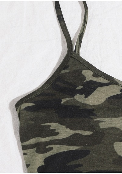 Kadın Kamuflaj Desenli Askılı Crop Top Ve Şortlu Gecelik Takım H110440