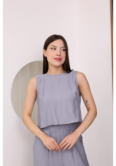 Famoda Gri Sırtı Çapraz Bağcıklı Crop Bluz & Yüksek Bel Palazzo Pantolon Alt Üst Takım Famoda Gri Sırtı Çapraz Bağcıklı Crop Bluz & Yüksek Bel Palazzo Pantolon Alt Üst Takım